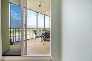 Pensacola Condo Rental with Beach Club and Pool Access