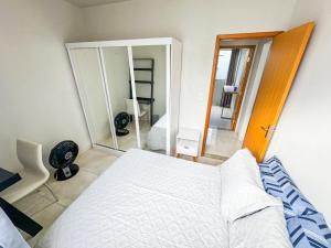 Casa Para Até 5 Hospedes Próximo UNITRI, Uberlândia Shopping e Palácio de Cristal