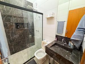 Casa Para Até 5 Hospedes Próximo UNITRI, Uberlândia Shopping e Palácio de Cristal