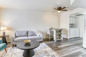 4 Mi to Surprise Stadium Condo with Pool!