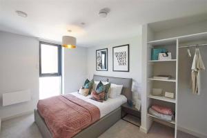 Apartment with Balcony room in Media City Salford Quays