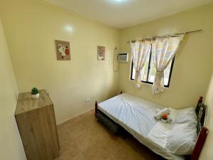 Bacolod Bungalow House - Max 6 Pax