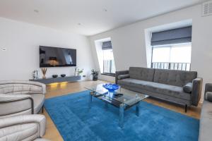 Elegant Mayfair Apartment 5