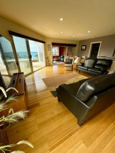 Lichen Villa Bay of Fires