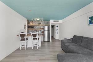 Ocean Front and Pool Front At Daytona Inn Beach Resort