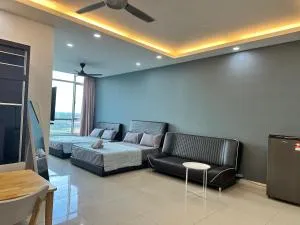 Panoramic View - UTM Paradigm -TVBOX - Kampong Skudai Laut