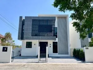 HS3-Hidden Space Private Pool Villa-บางแสน - Ban Laem Thaen