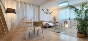 서교초등학교앞, White Linen House