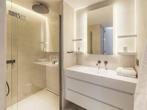 Appartements Appartement de prestige 5 chambres au centre-ville avec WiFi et parking - FR-1-821-9 : photos des chambres