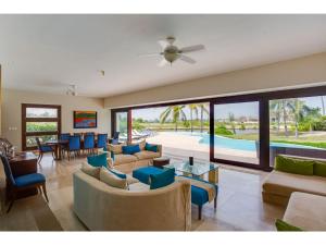 Villa Cayuco con vista al lago, Cap Cana