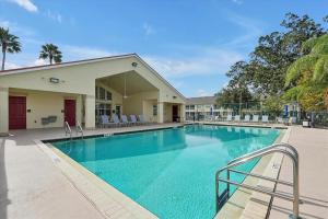 2728 CLUB CORTILE CIRCLE UNIT A 3BED