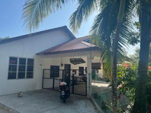 Kiram Homestay - Ubytování bez kategorie ve městě Pantai Cenang