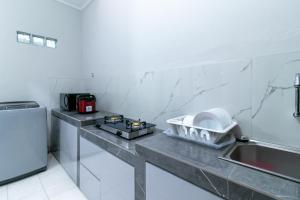 Family Only Private Pool Villa - De Reiz Aisyah Syariah 3BR