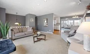 Warren House -5 Bedroom Home - Blair