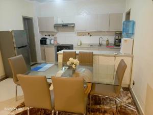 executive classy apartment with private parking space,children playing ground,swimming pool,mordern equipped gym and unbeatable city views