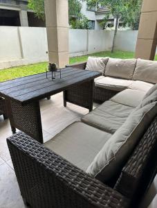 Riverside 1 bedroom house for Two