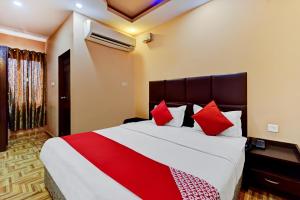 Hotel O Deepak Residency