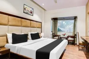 Super Townhouse Oak Sector 25 Gurgaon - Гургаон