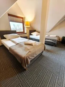 Route One - Restauracja & Pokoje Hotelowe - 兹盖日