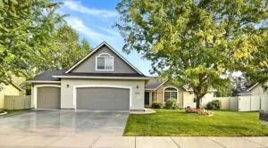 The Palm Comfortably luxurious family home - Eagle