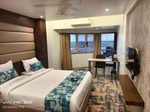 Hotel Dakshin Grandeur