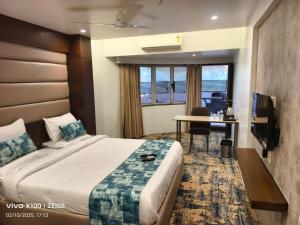 Hotel Dakshin Grandeur