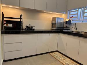 2-16 pax 5BR, 4 bathrooms, 5km to TC beach