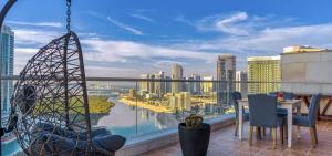 Reem Island Beach Haven with Stellar Balcony Views