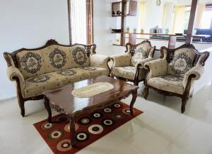 Family Only Homey Villa with Mountain View - De Reiz Cemara Syariah 3BR