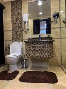 Luxury 1BR Near the Airport