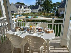 A11 - appartement vue mer avec piscine - 3hvězdičkové hotely ve městě Fouesnant