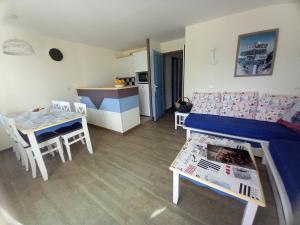 A11 - appartement vue mer avec piscine