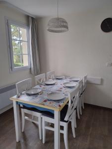 A11 - appartement vue mer avec piscine