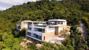 Grand Blue View Estate