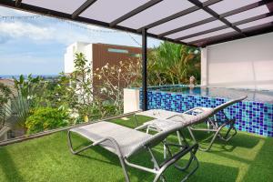 Nature and Sea View Terrace, Designer 2BR Villa Natural Touch A1, Kamala
