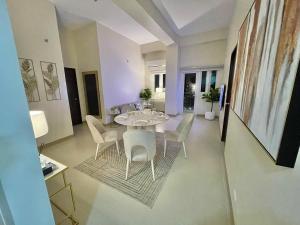 Sky home, penthouse, carpark