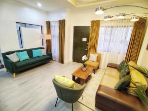 Noahs Crib for Families and Big Groups