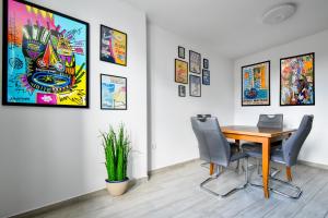 Budget Stay Near Sofias Lions Bridge