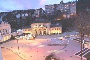Appartements Studio Grand hotel Chatel Guyon : photos des chambres