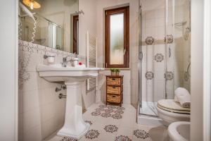 CASALE DOME 14&2, Emma Villas