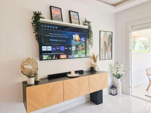 Modern Two bedroom apartment in Pueblo Cortes del Golf Benahavis