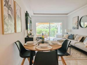 Modern Two bedroom apartment in Pueblo Cortes del Golf Benahavis