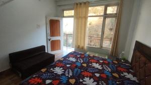 Bushahri Homestay - Food & Stay