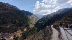 Bushahri Homestay - Food & Stay