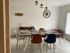 Maison tout confort à 3mn du Futuroscope - 若奈克朗