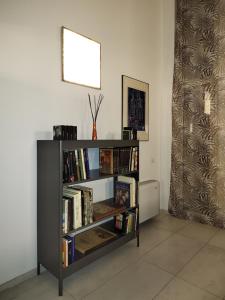 Milan Space Loft - Apartment close to M5 subway - Free Parking - Sky & Netflix TV