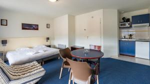 Appart'hotels Vacanceole - Appart'Vacances Pyrenees 2000 : photos des chambres