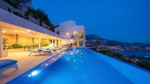 Kalkan 6 Bedroom Villa