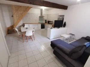 Maison entière à louer - Reignac