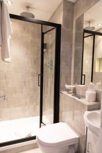 Twin Room room in Reem Hotel